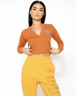 Nutmeg Perspective Shift Crop Henley